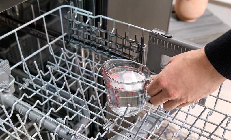 Vệ sinh máy rửa bát
